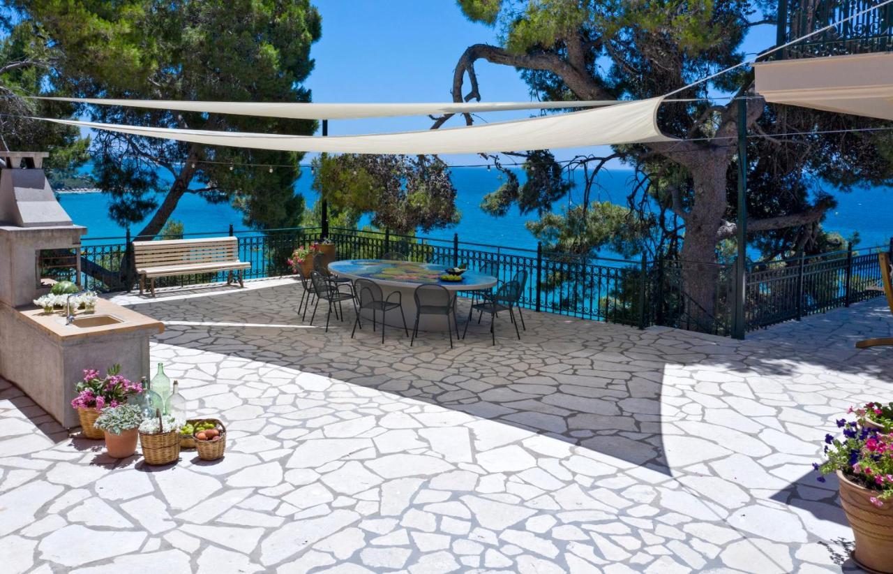 Avra Private Suites Lassi  Exterior foto