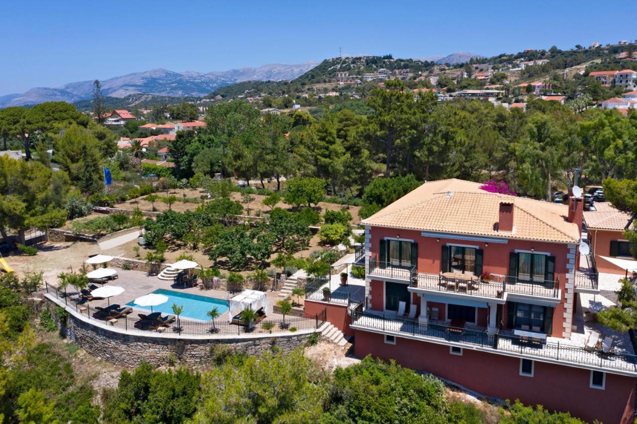Avra Private Suites Lassi  Exterior foto