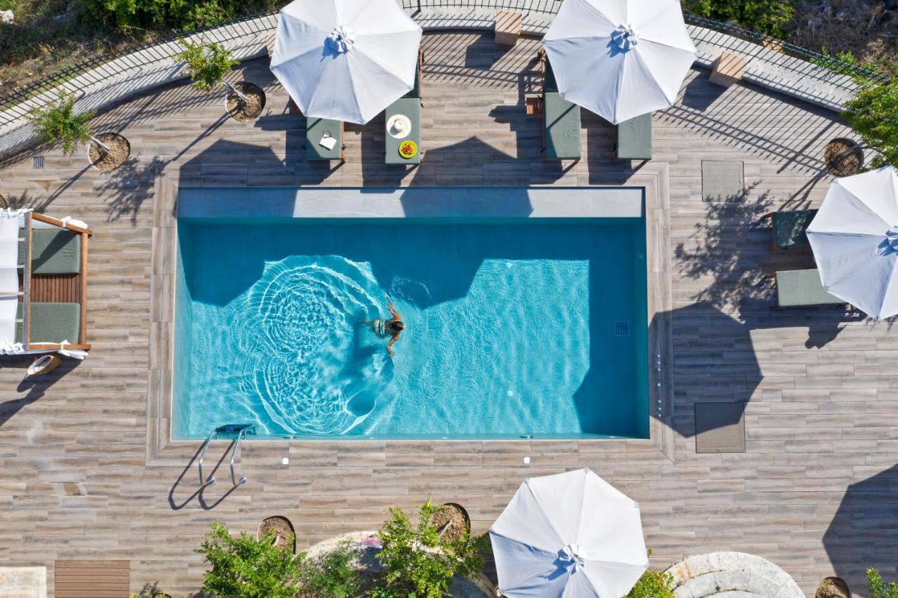 Avra Private Suites Lassi  Exterior foto