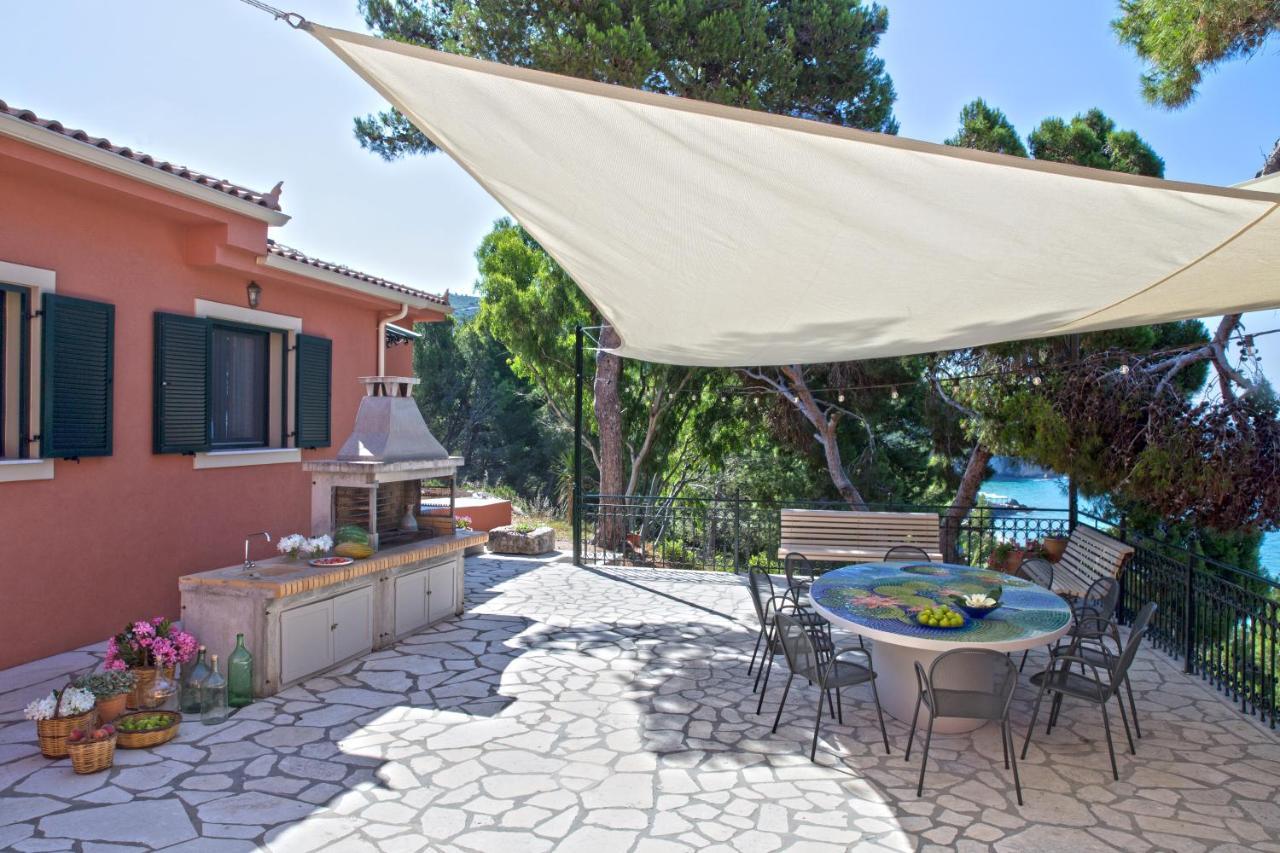 Avra Private Suites Lassi  Exterior foto