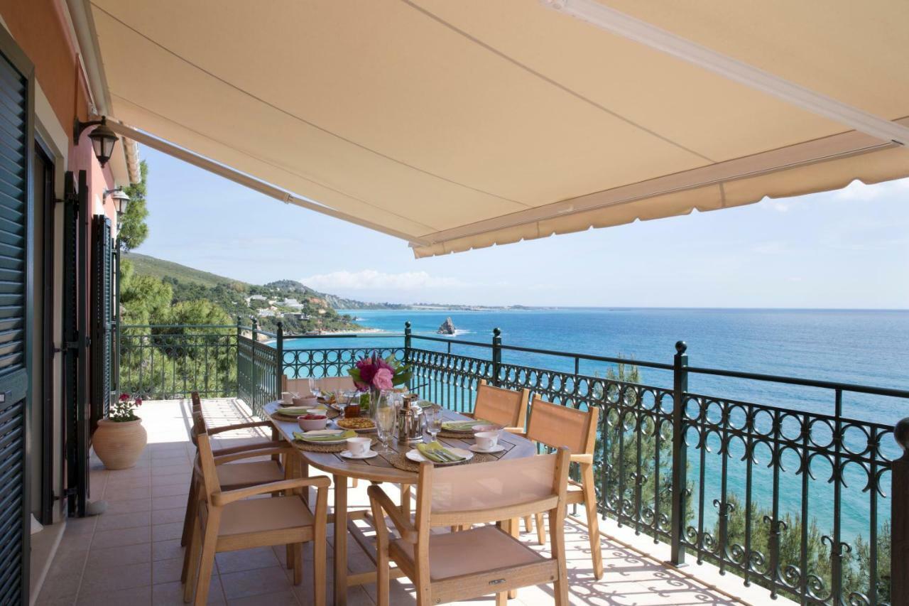 Avra Private Suites Lassi  Exterior foto