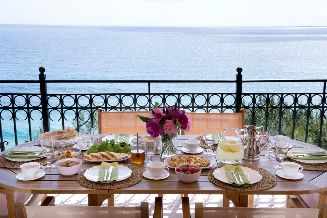 Avra Private Suites Lassi  Exterior foto