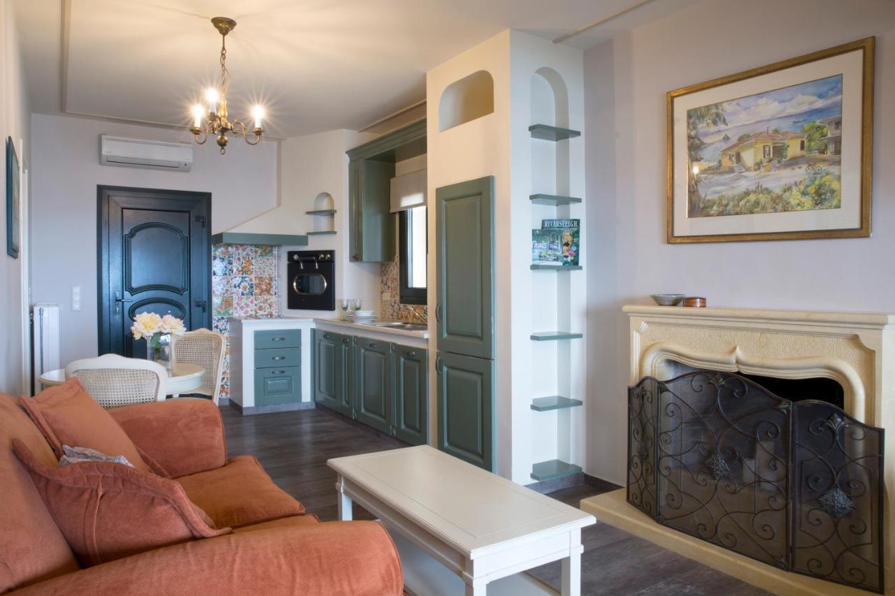 Avra Private Suites Lassi  Exterior foto